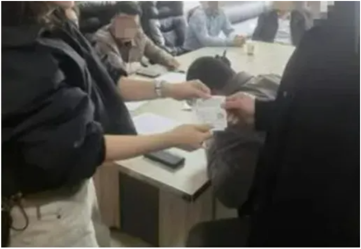 ͼΪ˫����ɵ��� ����Դ�����ɹų�����