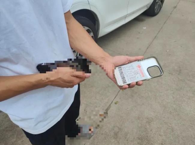 ���������ڵı�����Ȼ�Ṻ��˫ɫ����Ӱ/�������ż��� ����&nbsp;