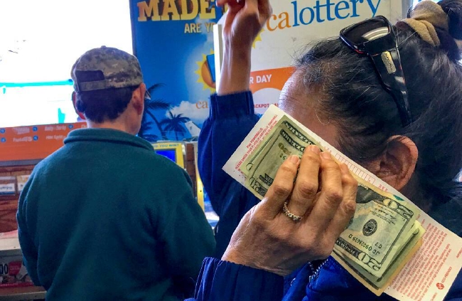 �󽱵���Sandra Norman��ͼ��Դ��univision��