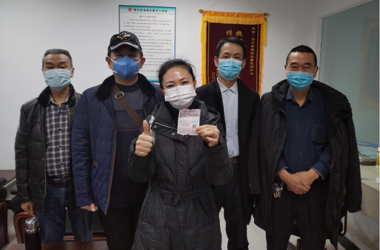 ��λ�������н���Ʊ��Ӱ