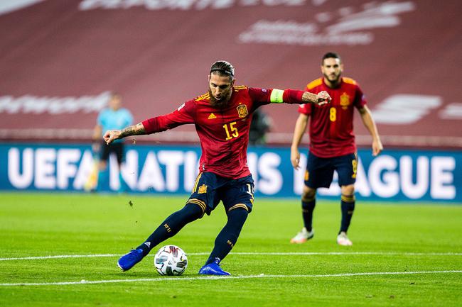 西班牙6球血洗德国